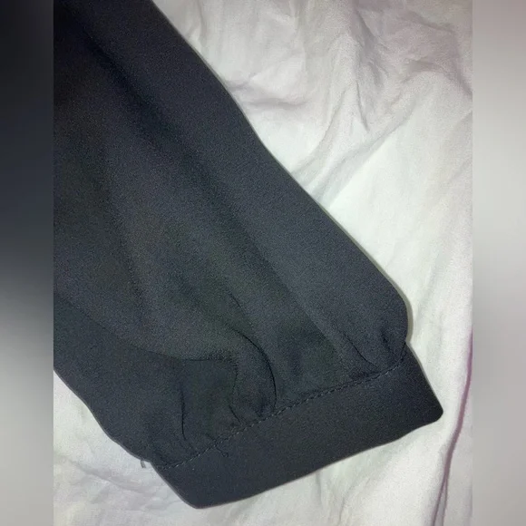 Forever 21 Plus Sizes - Forever 21+ Black long sleeve blouse - Picture 10 of 14